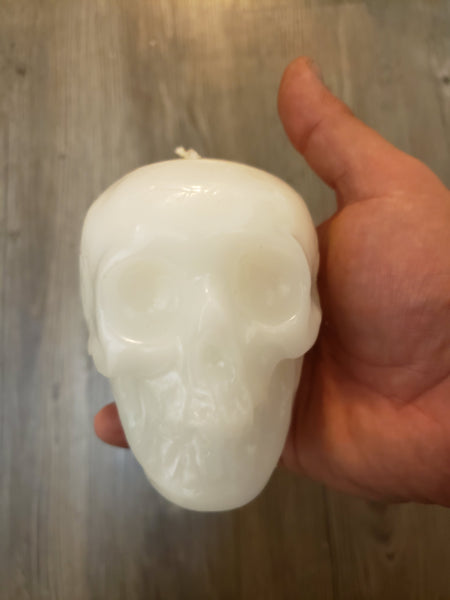 Medium Skull Candle